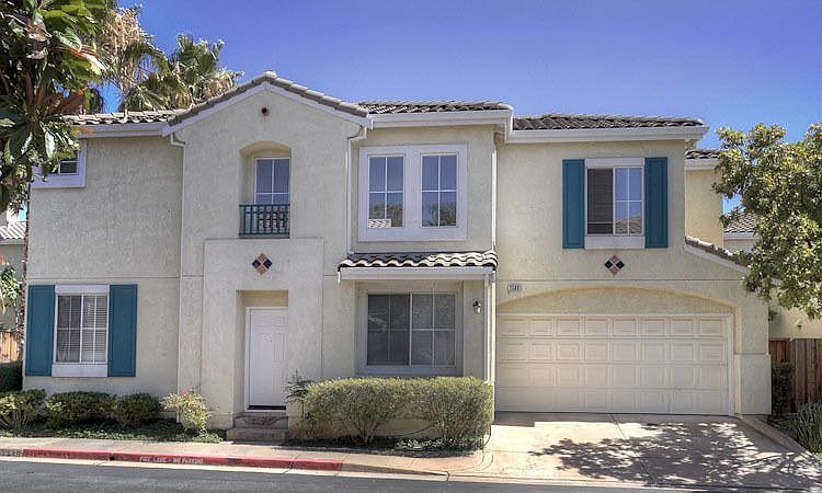1st image of 2586 Las Palmas Way