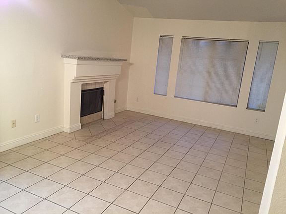 3rd image of 26155 Elder Ave