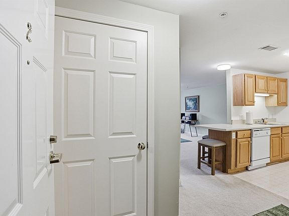 2nd image of 10 Vista Ridge Dr Unit 2