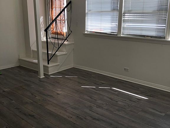 3rd image of 2125 S Beverly Glen Blvd #21291/4