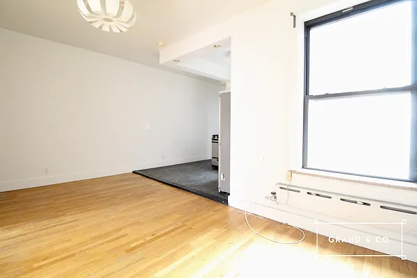 Rented by Grand & Co. | media 25