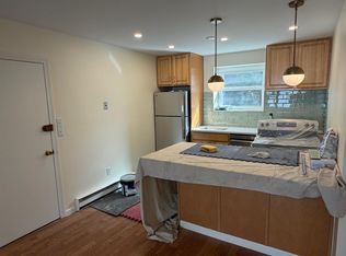 122 Trowbridge St APT 2R, Cambridge, MA 02138