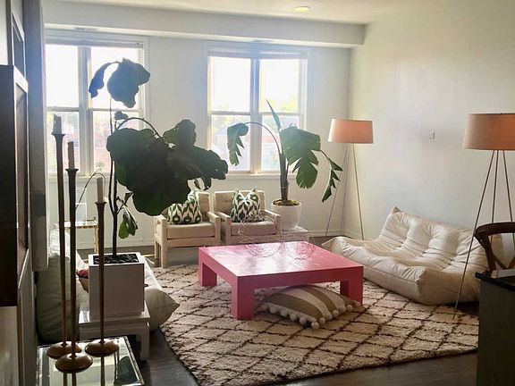 2nd image of 2500 N Clybourn Ave APT 303