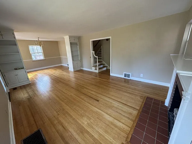 1637 Upland Rd — Photo 7