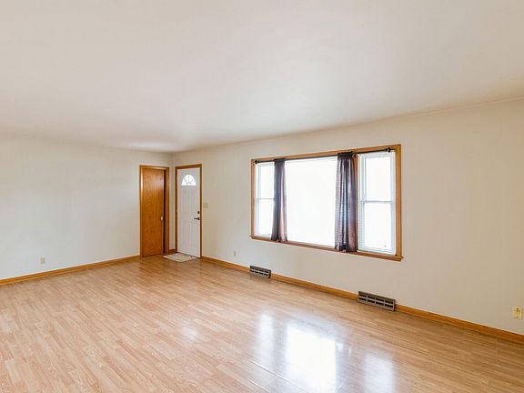 4th image of 1908 5th St