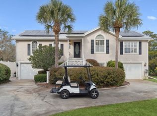 111 Thompson Cv, Saint Simons Island, GA 31522
