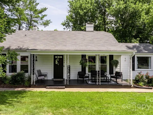 120 Hilltop St, Connelly Springs, NC 28612