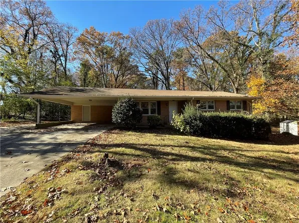 7163 Linda Dr, Lithia Springs, GA 30122
