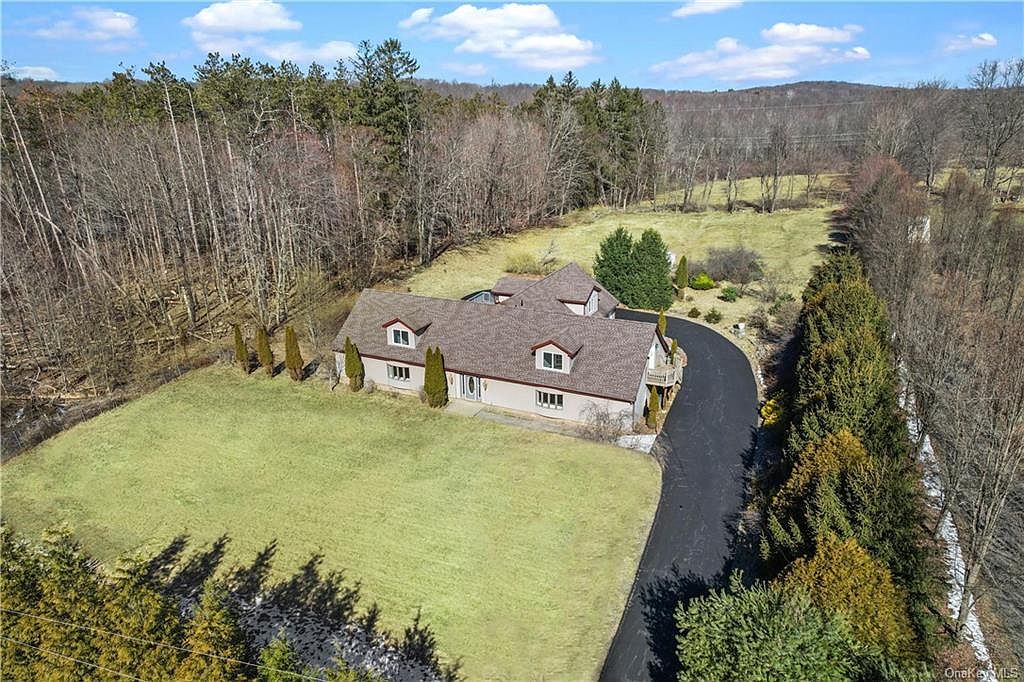 24 Favino Drive, Wallkill, NY 12589 MLS H6247081 Zillow