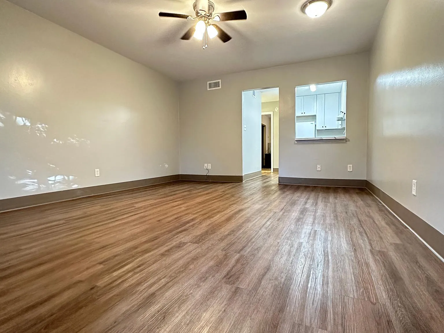 1 bed, 560 sqft, $950 — Photo 3