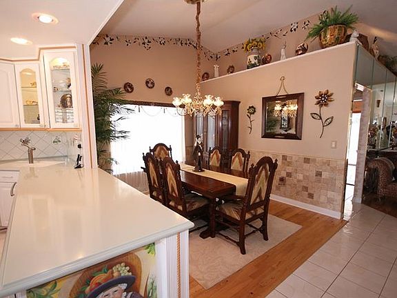 5th image of 380 Mainsail Ct
