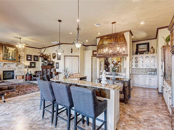 3rd image of 1811 Thornbrooke Blvd