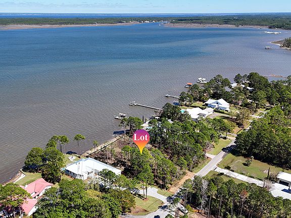 3rd image of 24 Woodland Bayou Dr