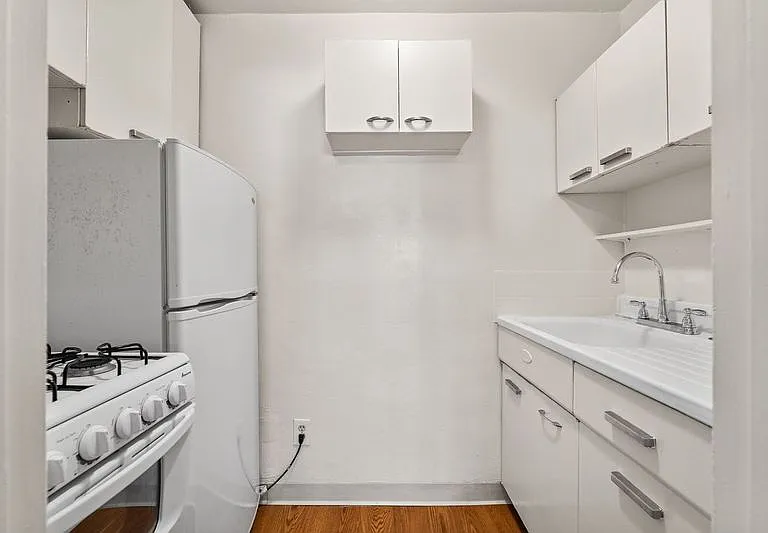 5552 Covode St #6 — Photo 14