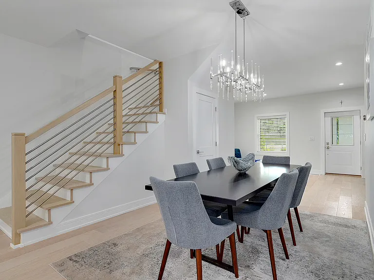 1205 Curtiss St — Photo 11