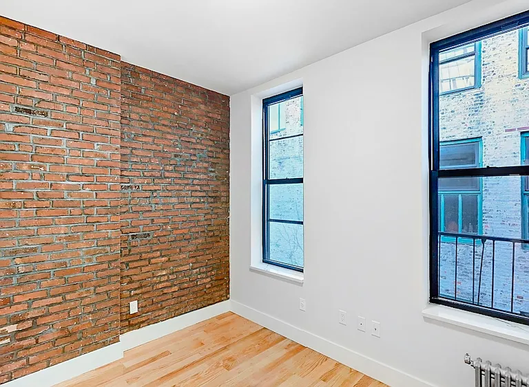 11 Stanton St #4D — Photo 4
