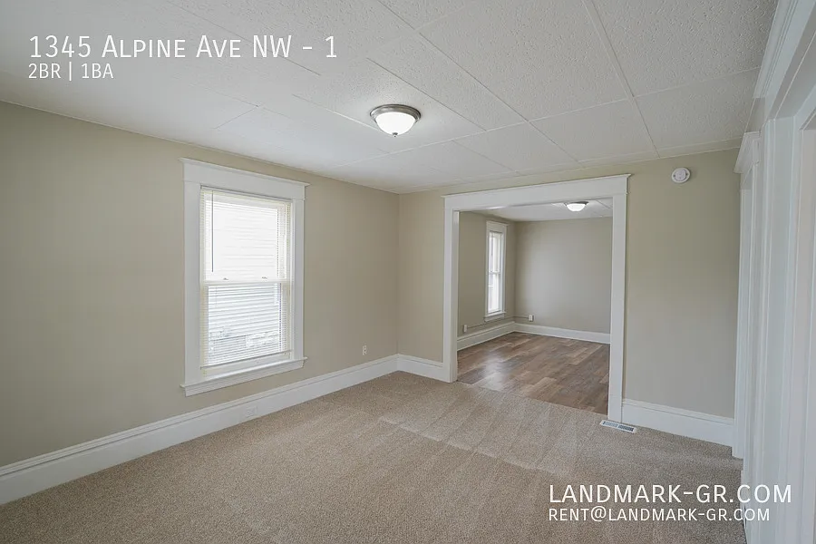 Updated 2 Bed/1Bath — Photo 2