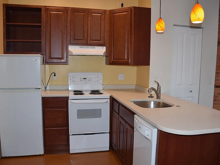 54 University Ave #2 — Photo 1