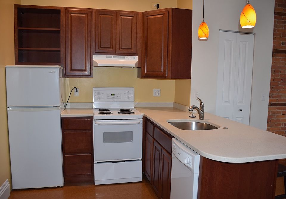 1st image of 54 University Ave APT 2