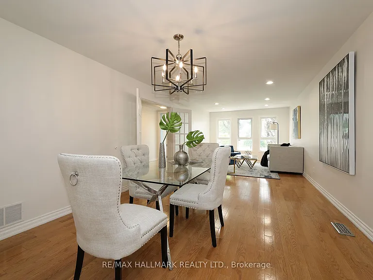 58 Pickett Cres — Photo 12