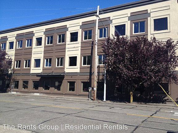 2nd image of 404 Legion Way SE Ste 204
