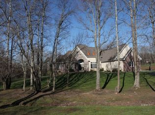 105 Hemlock Hills Dr, Bidwell, OH 45614