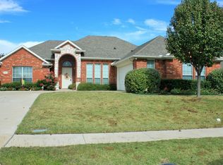 205 Troy Ln, Red Oak, TX 75154