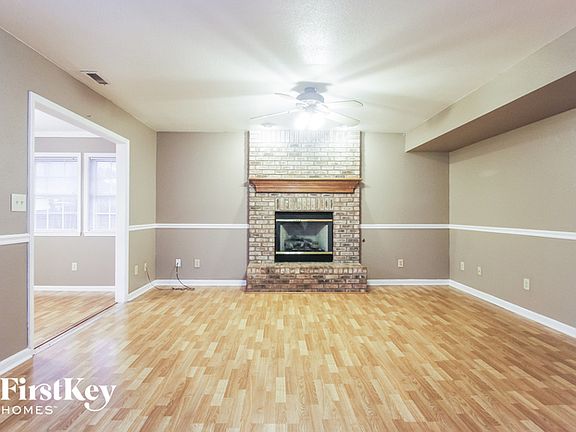 3rd image of 7207 Bracken Ln