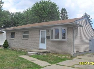 28848 Melvin St, Roseville, MI 48066