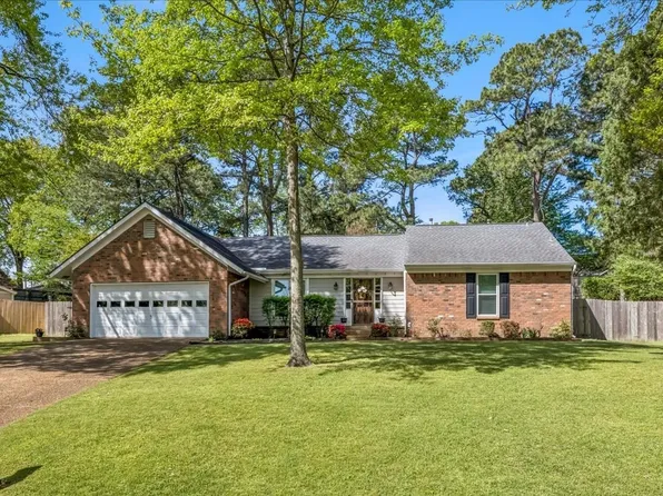 1725 Golden Fields Dr, Germantown, TN 38138