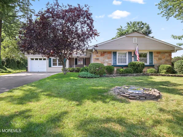 47 Fayette Lane, Aberdeen, NJ 07747