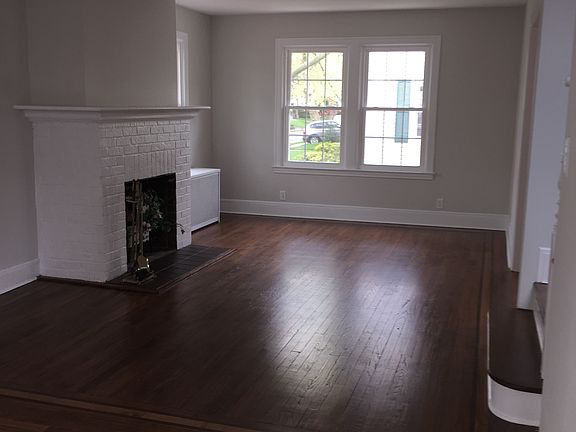 3rd image of 147 Carlton Ter