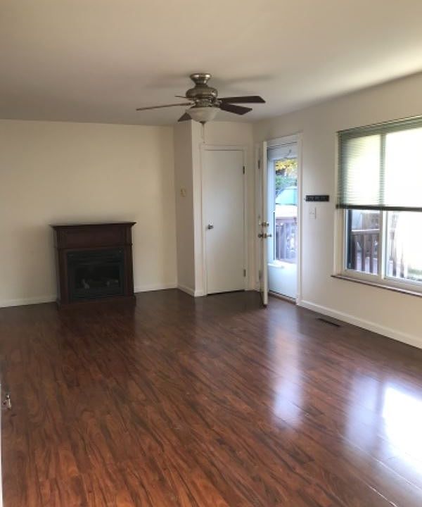 1st image of 32 Balmy Dr
