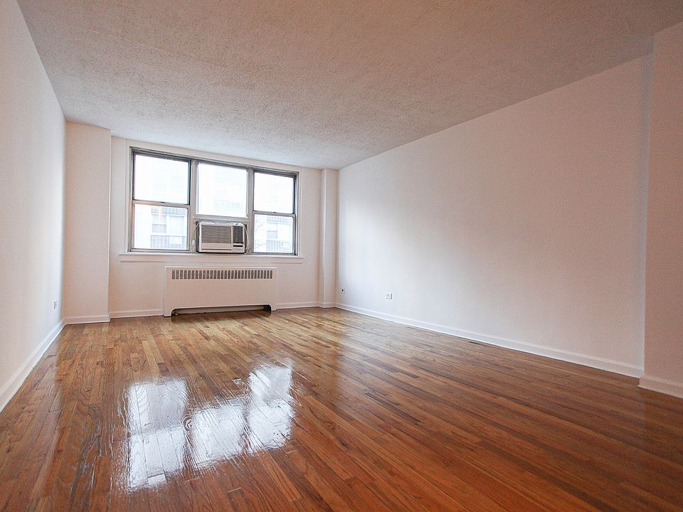 1st image of 240 E 35th St