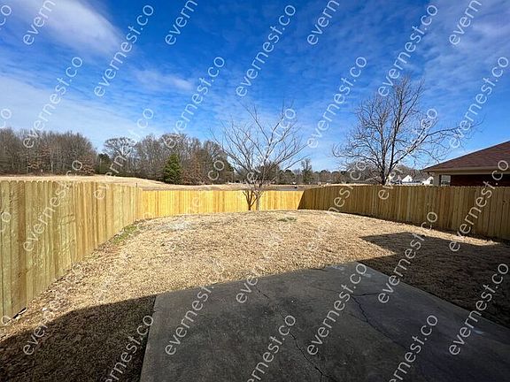 3rd image of 802 Ross Pkwy