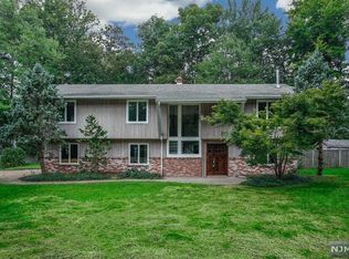 547 Sylvan Rd, River Vale, NJ 07675