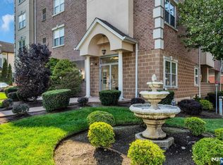 241 Union St APT 302, Hackensack, NJ