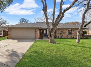 4720 Michelle Dr, Arlington, TX 76016
