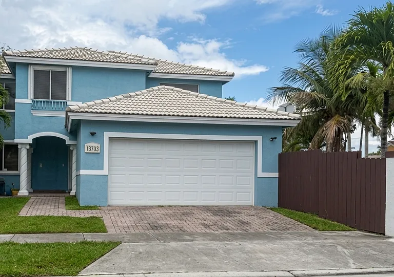 15703 SW 90th Ter — Photo 14
