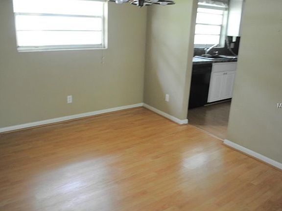 4th image of 3742 Hollow Oak Pl