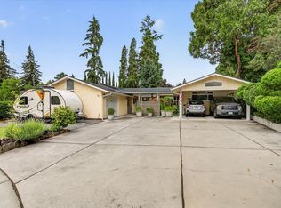 70 Fair Oaks Dr, Medford, OR 97504