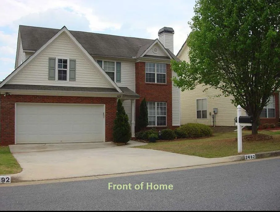 2492 Lakebrooke Dr