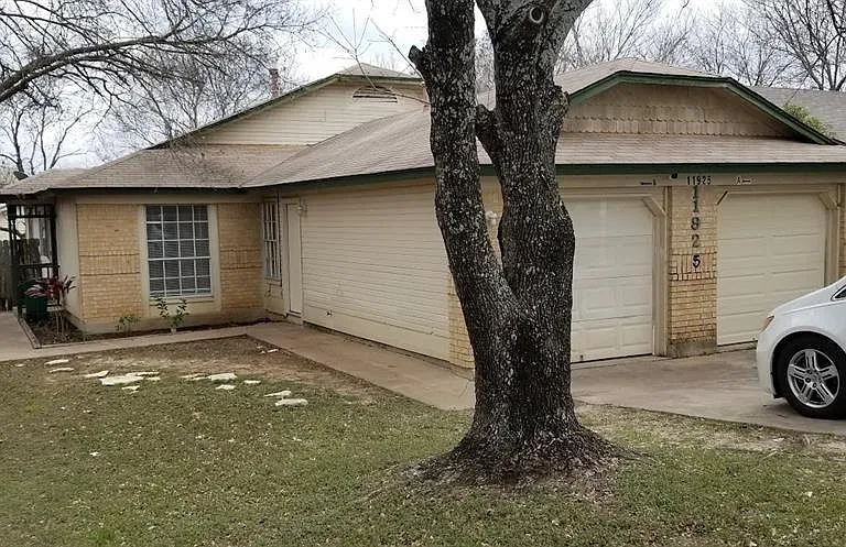 11925 Sunhillow Bnd #A — Photo 1