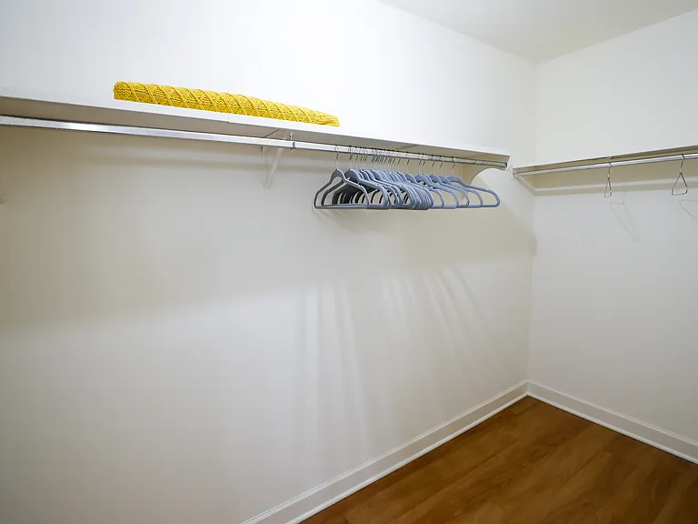 Farmingdale Apartments — Photo 49