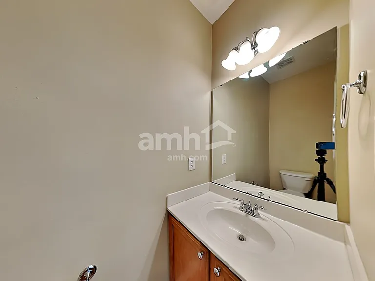 516 Littleport Dr — Photo 9