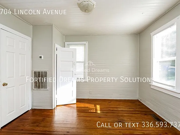 1704 Lincoln Ave — Photo 5