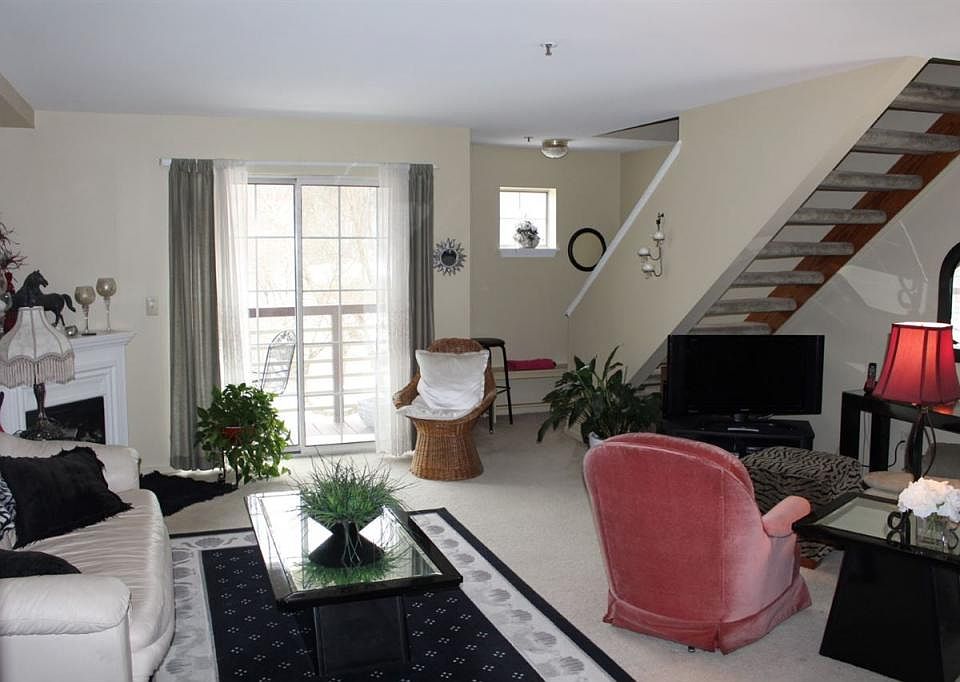 2nd image of 358 Hildred Dr
