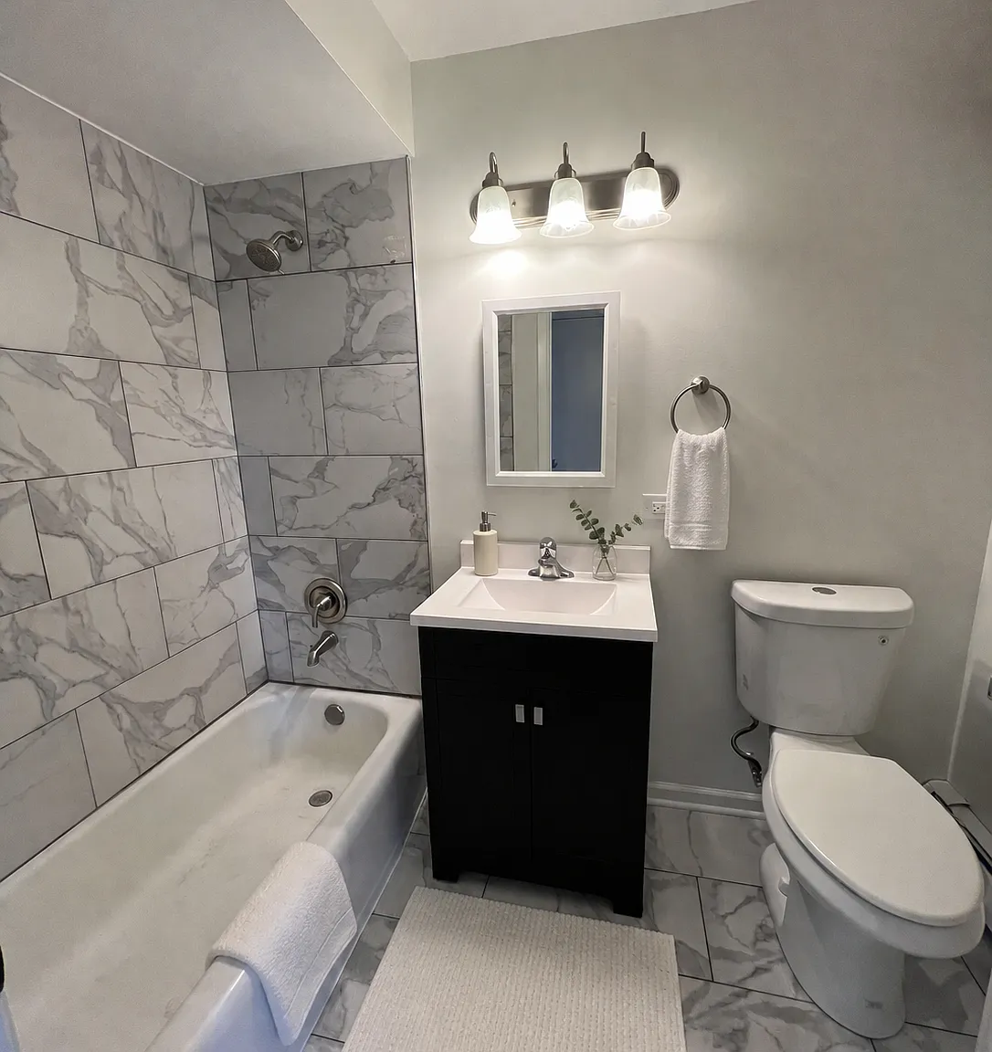 1 bed, 1.0 bath, $1,299 — Photo 3