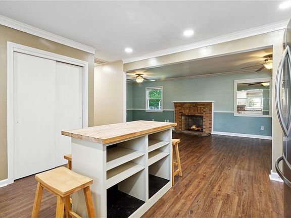 4th image of 209 Hensley Dr