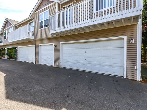 3rd image of 11013 Kendrick St SW Unit A